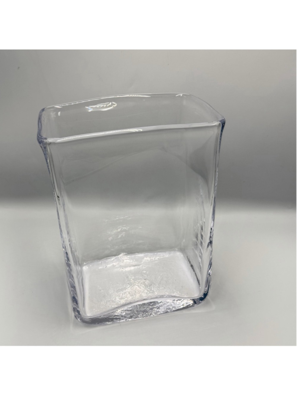 Simon Pearce Weston Vase
Large Handblown Glass Rectangular Handmade